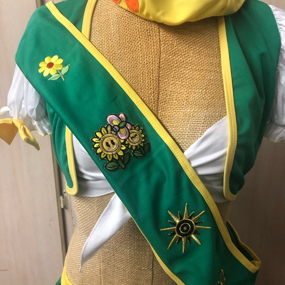 Sunshine Cookie GirlCostume - Picture 5 of 6